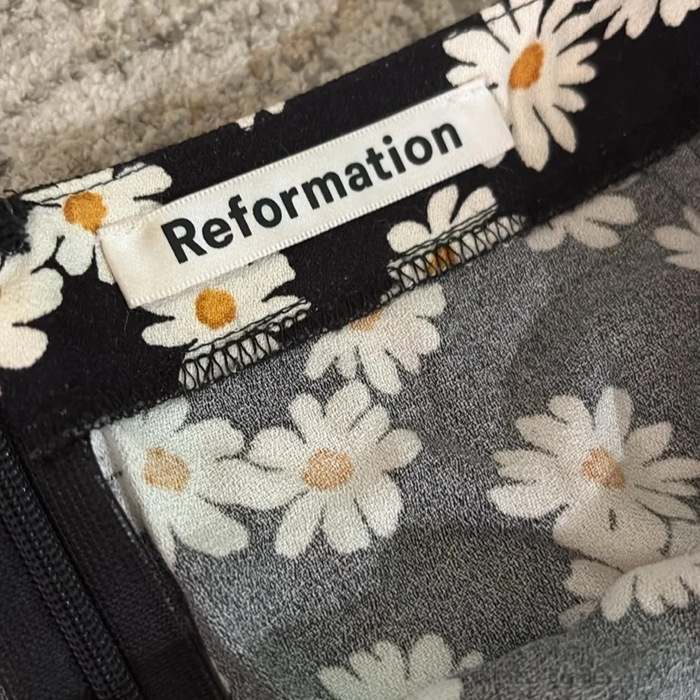 Reformation Black and White wide leg Daisy Print Pants - size small